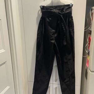 Aritzia Wilfred pant!